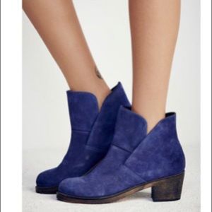 Free People Brooks ankle boot blue suede 9